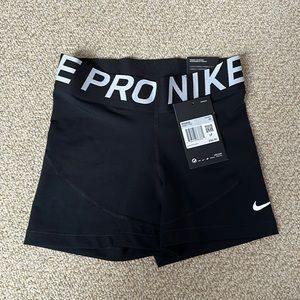 Women’s Nike Pro Shorts (Black, XS)